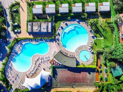 Campingplatz Gardasee mit Schwimmbad ohne Badekappe