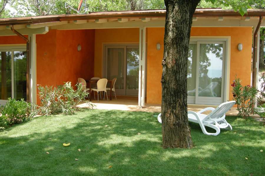 Campingplatz Gardasee mit Apartment mit Privatgarten 