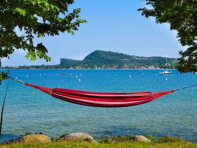 Campingplatz Gardasee mit Stellplätzen direkt am See 4