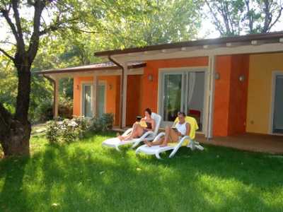 Campingplatz Gardasee mit Apartment mit Privatgarten 