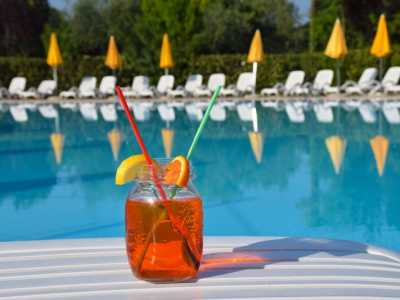 Camping Gardasee mit Pool Bar