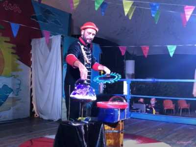 Camping Lac de Garde avec Animation bebe danse mini disco shows 5