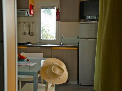 Camping Lake Garda with mobile home with dishwasher 