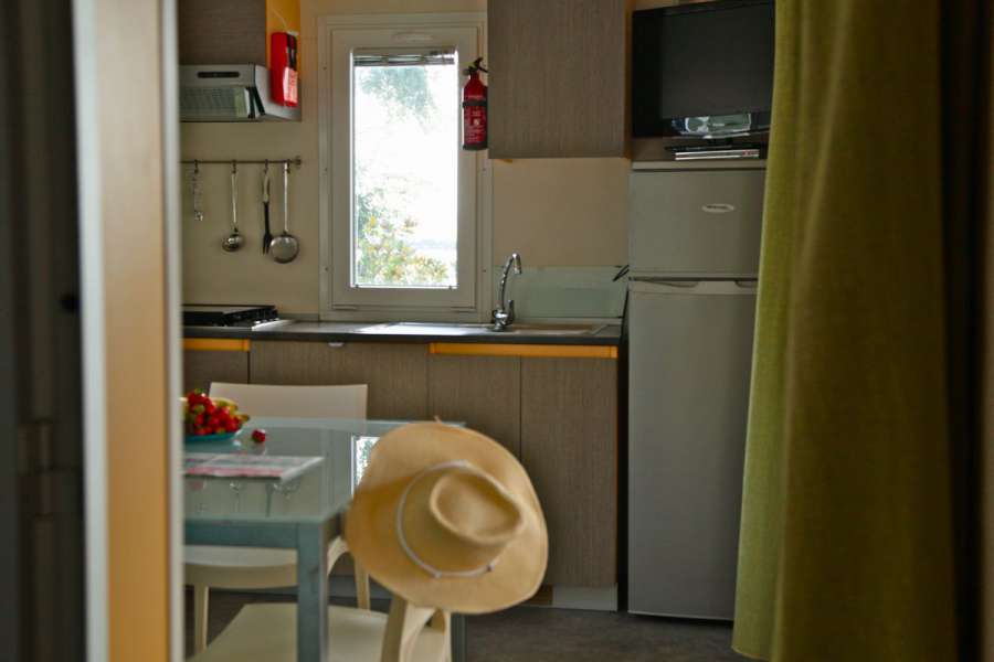 Camping Lake Garda with mobile home with dishwasher 