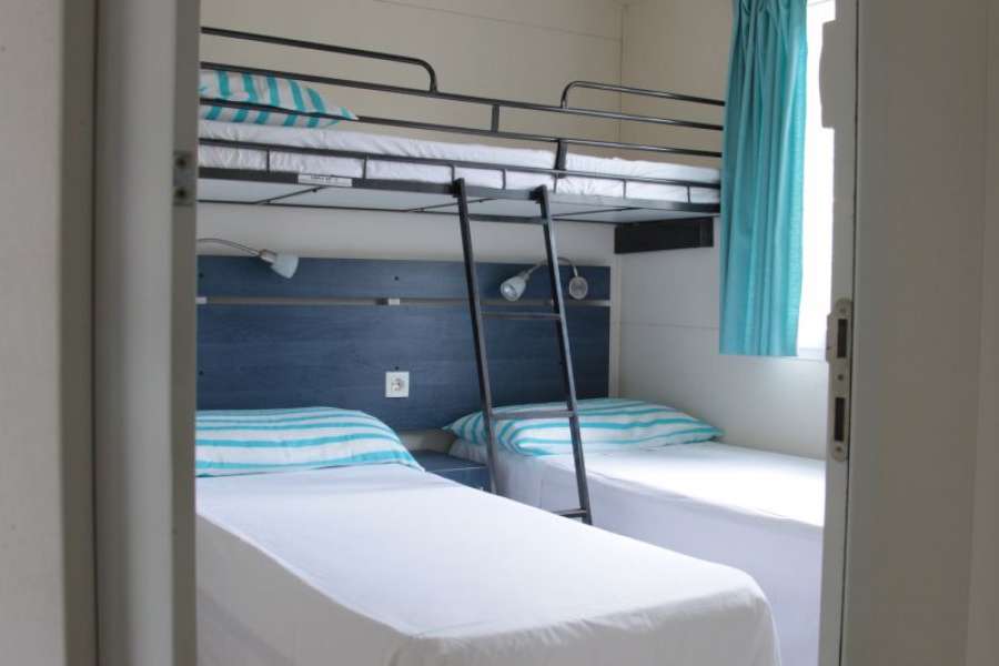 Campingplatz Gardasee mit Mobilheim 2 Schlafzimmer  und Privatbad für Urlaub mit Hund 2
