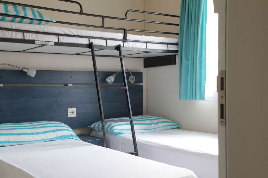 Campingplatz Gardasee mit Mobilheim 2 Schlafzimmer  und Privatbad für Urlaub mit Hund 1