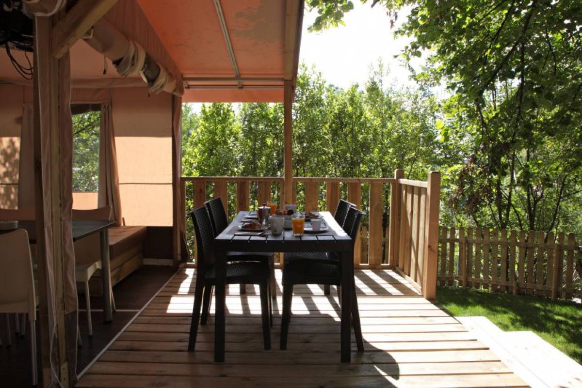 Camping Gardasee mit Glamping / Safari Zelten 3