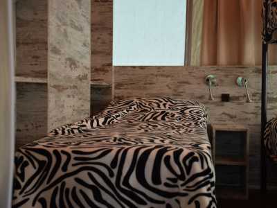 Campingplatz Glamping Gardasee mit Zelt mit Klimaanlage und Privatbad 4