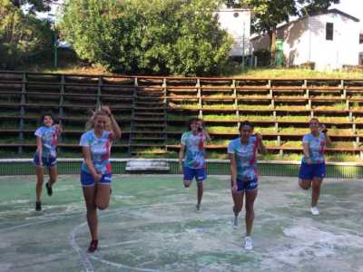 Grote Groene Grizelmonster Camping Gardasee mit Animation baby dance mini disco 