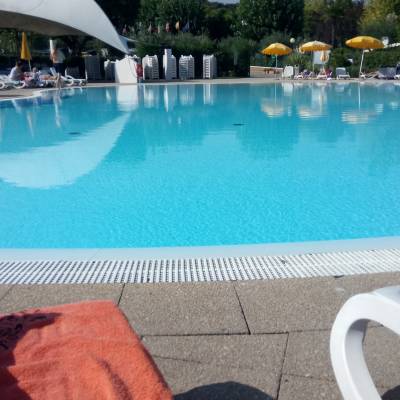 Uitzicht over het zwembad 