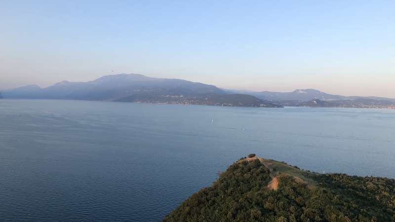 Von Pisenze nach Porto Dusano durch den Park der Rocca di Manerba
